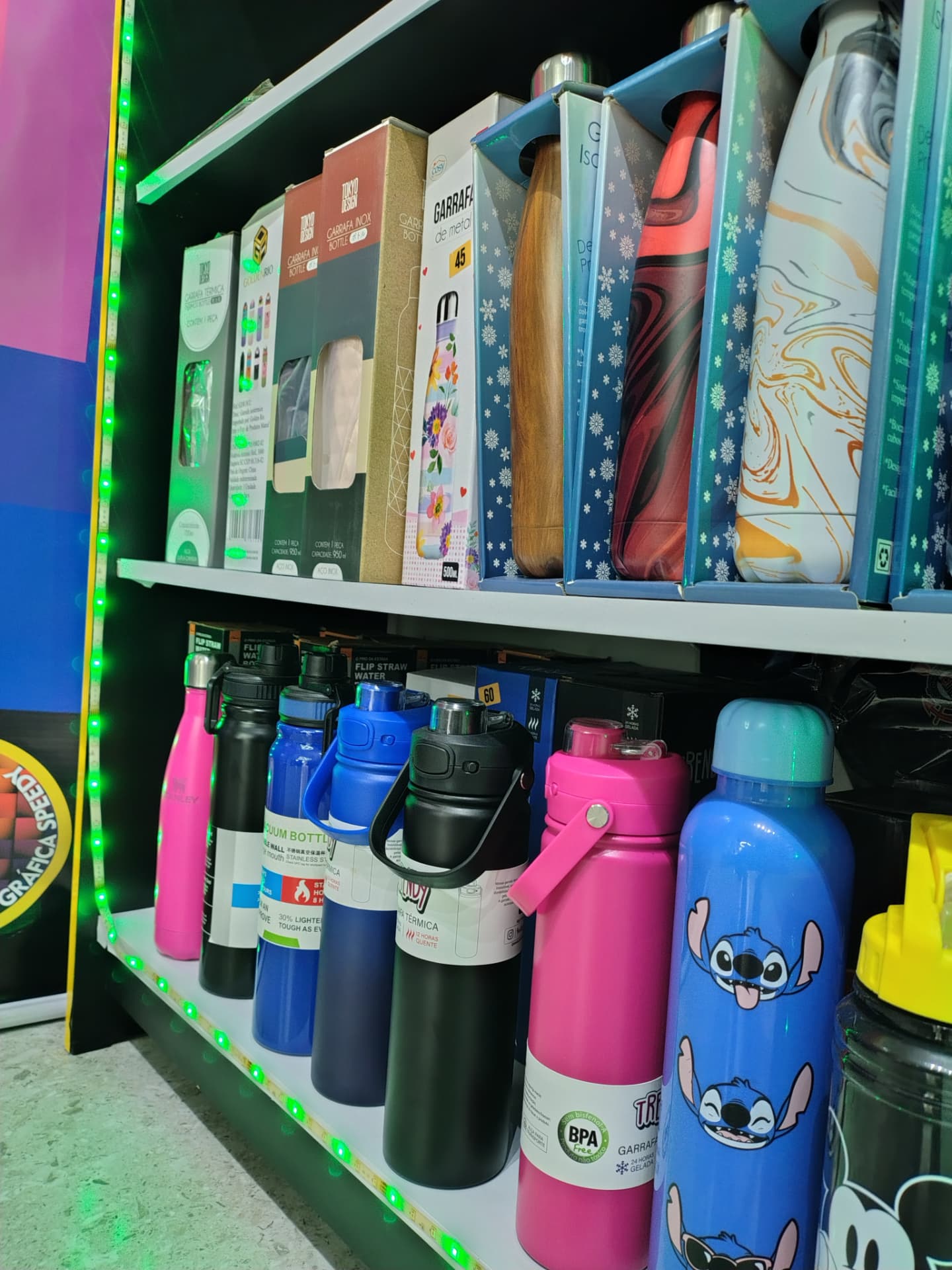 Garrafas personalizáveis em diversas cores e modelos